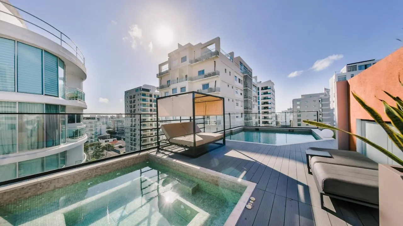 Fully Serviced Apartment At Regatta Living II - 302 Santo Domingo