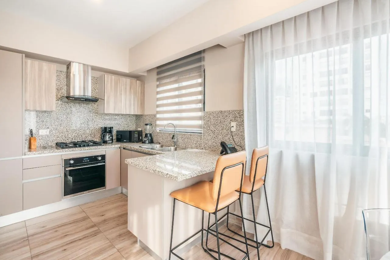 Fully Serviced Apartment At Regatta Living II - 302 Santo Domingo