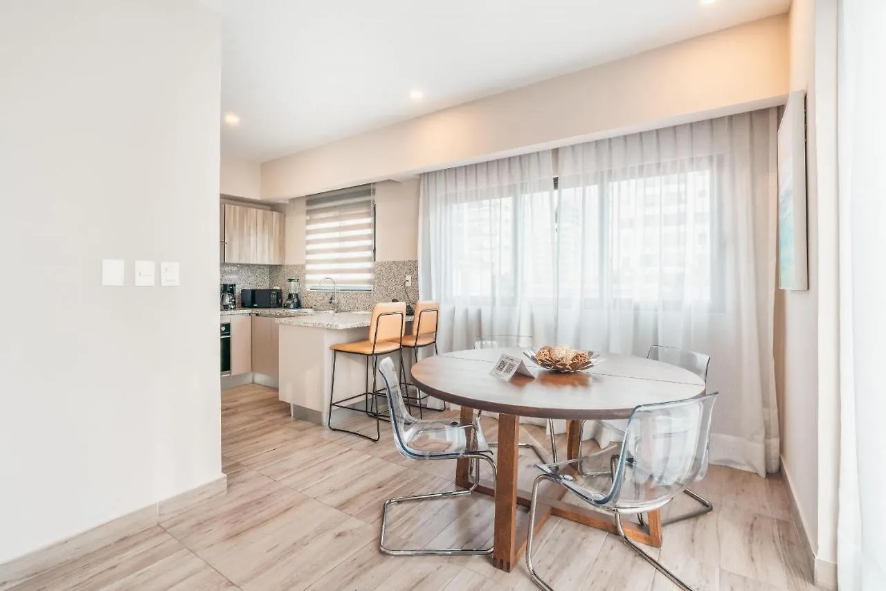 Fully Serviced Apartment At Regatta Living II - 302 サントドミンゴ 0*,
